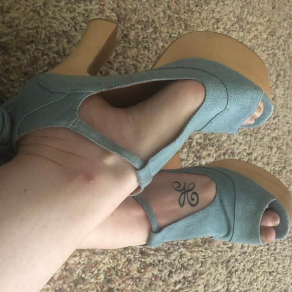 Fun Jean Material and Wood Sandal - Picture 7 of 7